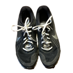 Nike 6y black/grey gym shoes in box 35